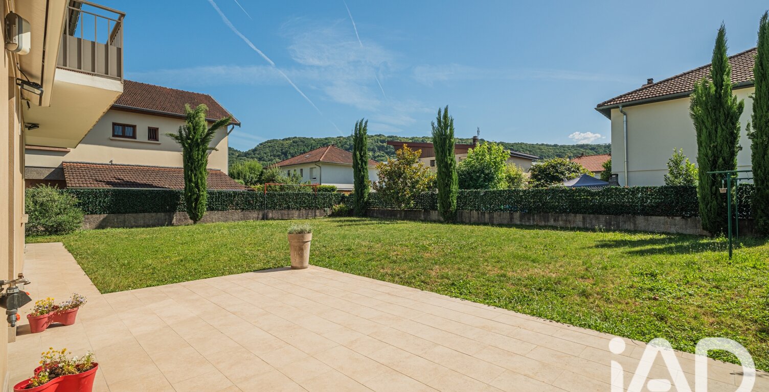 Vente Maison/villa 8 pièces — photo 1