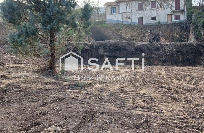 Terrain constructible 530 m²  Rive-de-Gier centre 110 000 € — photo 2