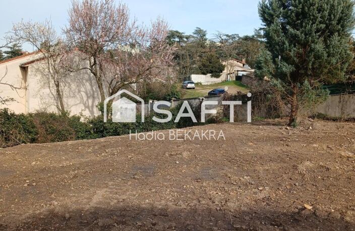 Terrain constructible 530 m²  Rive-de-Gier centre 110 000 € — photo 3