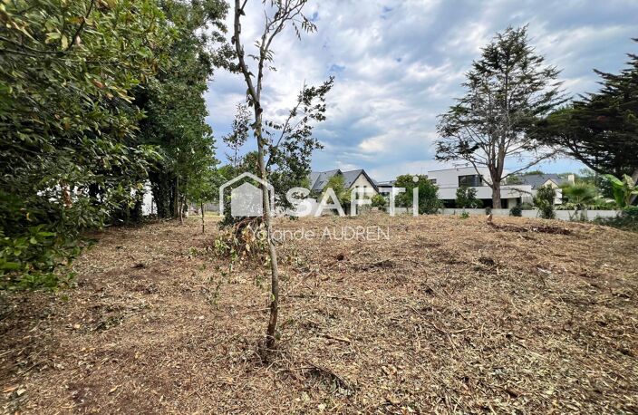Pornichet centre  Terrain constructible 804 m²  Emplacement exceptionnel — photo 3