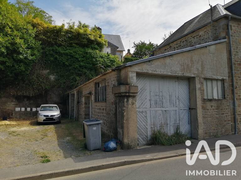 Vente Garage 80 m&sup2; — photo 1