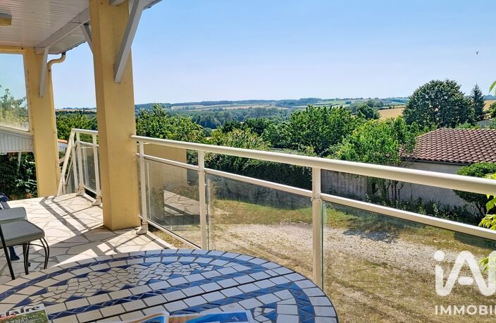 Vente Maison/villa 7 pièces — photo 2