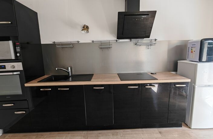 Vente Maison/villa 4 pièces — photo 2