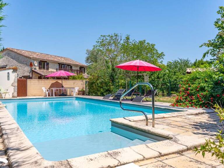 Maison en pierre de 8 pièces principales — photo 1