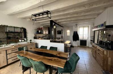 Maison en pierre de 4 pièces principales — photo du bien