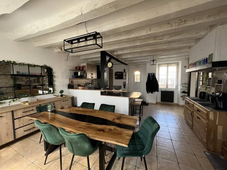 Maison en pierre de 4 pièces principales — photo 1
