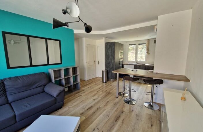 Maison de ville de 7 pièces principales — photo 2