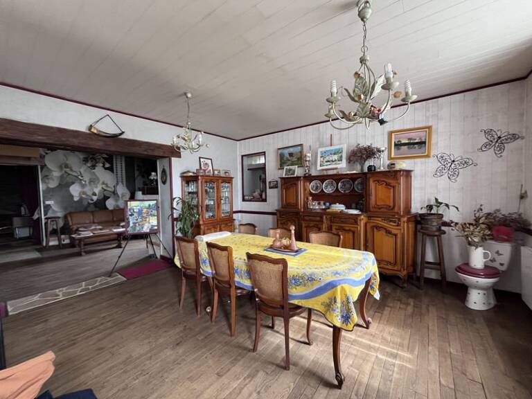 Maison en pierre de 5 pièces principales — photo 1
