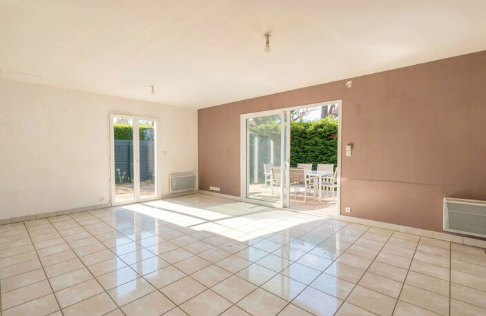 MAISON T5 - CRAPONNE CENTRE AU CALME — photo 2