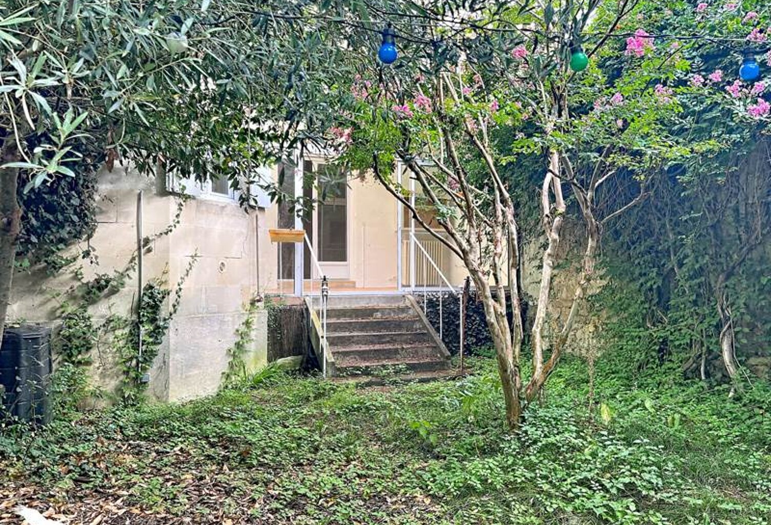 Maison en pierre de 8 pièces principales — photo 1