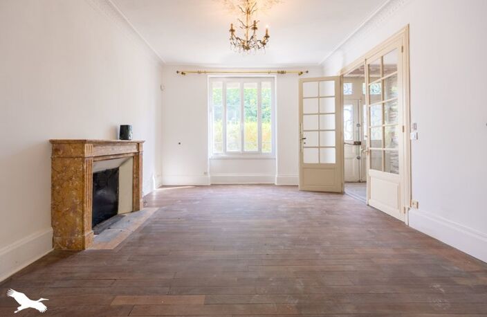 Maison de ville de 9 pièces principales — photo 2
