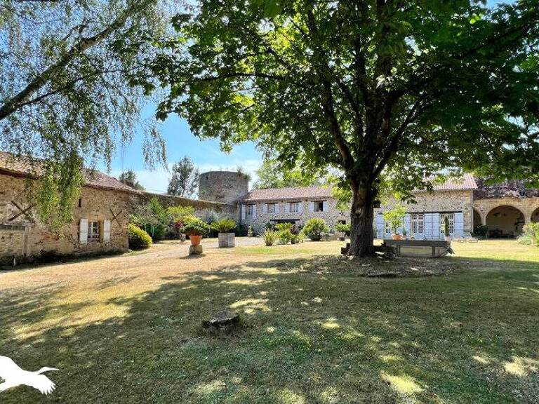 Domaine de 10 pièces principales — photo 1