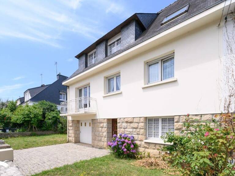 Maison de ville de 7 pièces principales — photo 1