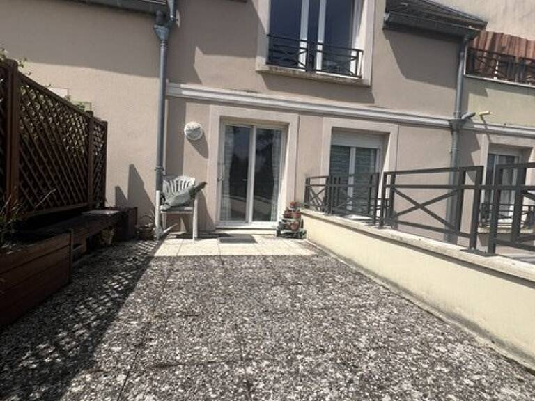 DOURDAN CENTRE VILLE ! — photo 1
