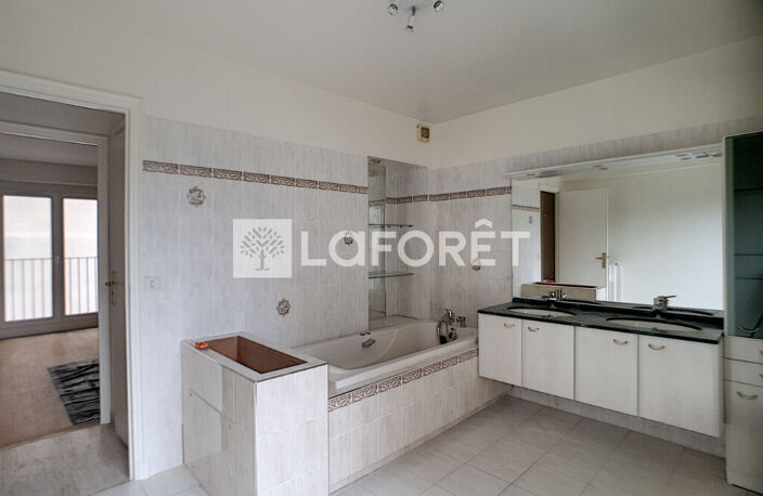 Appartement Evreux 5 pièce(s) 129.80 m2 — photo 4