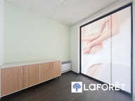 LOCAL COMMERCIAL Hyper centre de BOURGOIN JALLIEU - 71.22 m2 — photo 2