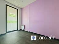 LOCAL COMMERCIAL Hyper centre de BOURGOIN JALLIEU - 71.22 m2 — photo 3