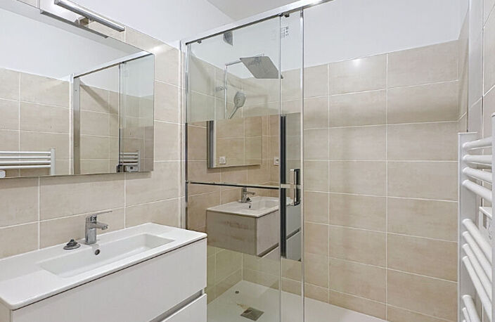 Appartement  Bourgoin-jallieu 4 pièce(s) 83 m2 — photo 4