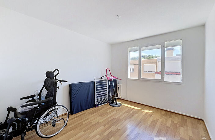 Appartement  Bourgoin-jallieu 4 pièce(s) 83 m2 — photo 5