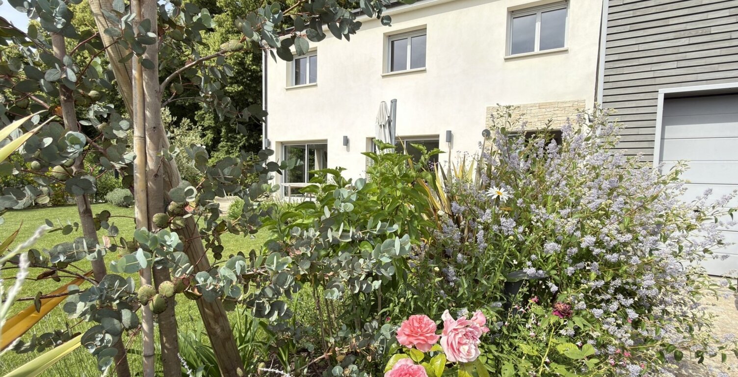 Maison d'architecte de 2021 , a vendre , a  SAINT JEAN DE BRAYE , TERRASSE ET JARDIN — photo 1