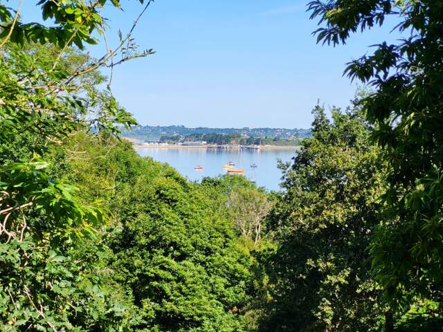Maison VUE MER à vendre 7 pièces LANVEOC (29) — photo du bien