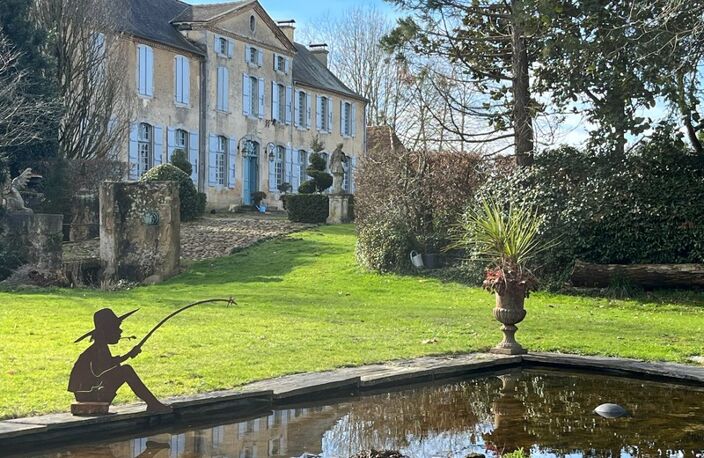 ELEGANT CHATEAU XVIIIs, sans travaux, sur 1 hectare clos de murs, jardin paysagé, chapelle, orangerie, dépendances, pour famille, evenementiel  près de Pau, Lourdes, Marciac, Tarbes — photo 2
