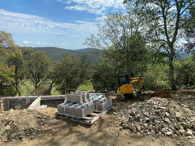 Superbe terrain de 1237 m² avec une vue incroyable dans un petit village du Vallespir proche de Ceret libre constructeur — photo 1