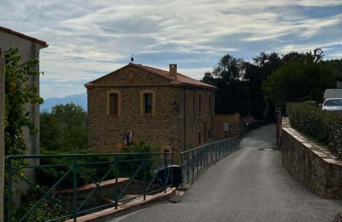Superbe terrain de 1237 m² avec une vue incroyable dans un petit village du Vallespir proche de Ceret libre constructeur — photo 5