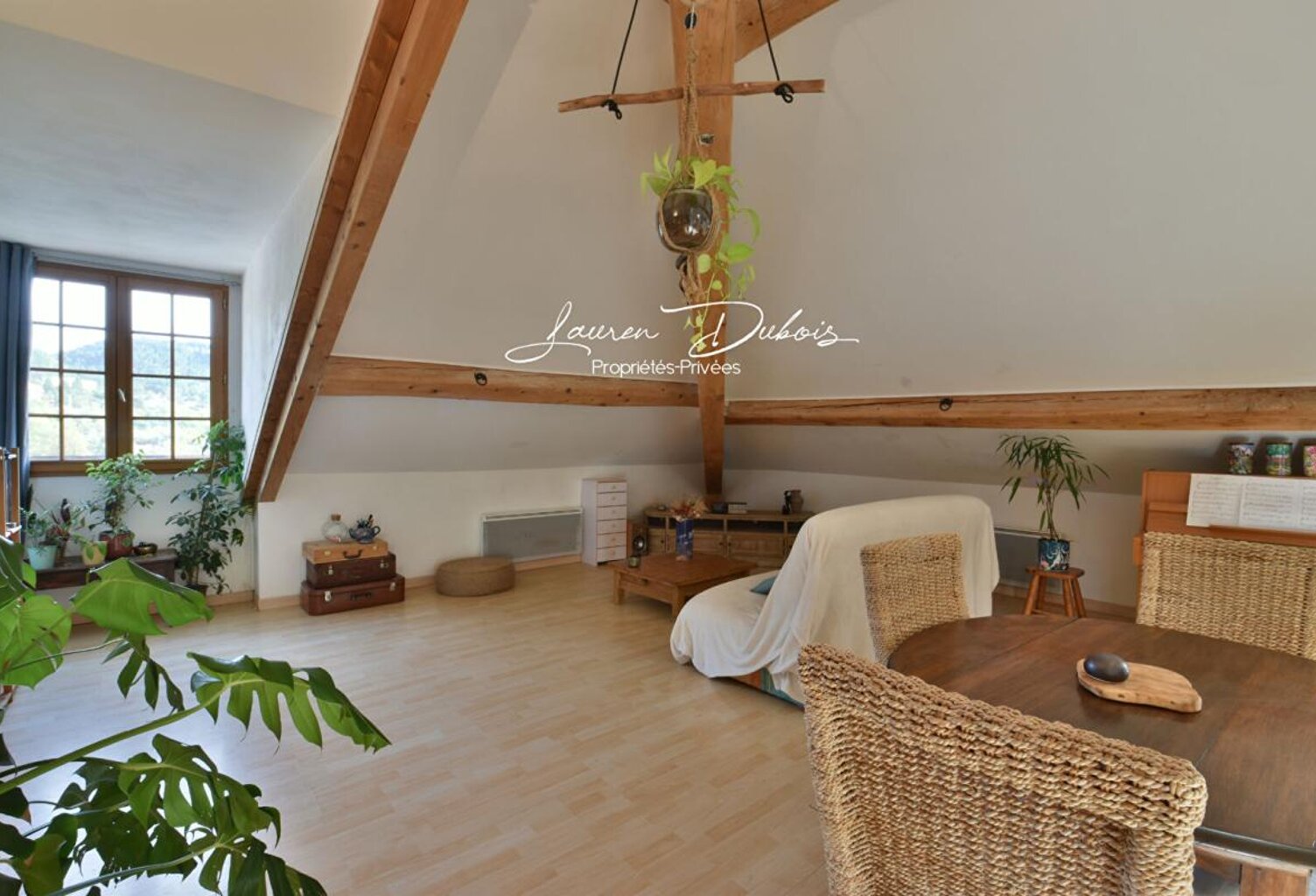 SERRES - Superbe appartement lumineux en dernier étage ! — photo 1