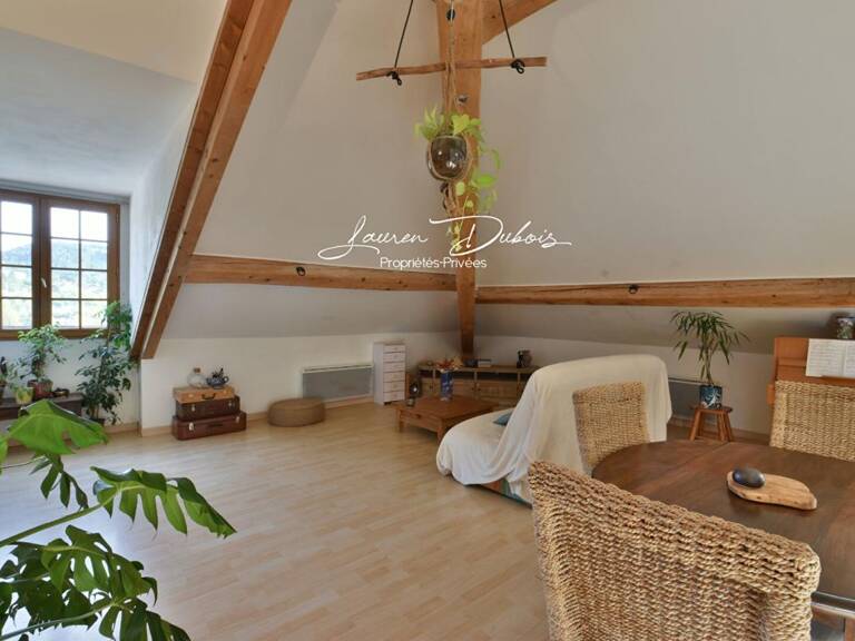 SERRES - Superbe appartement lumineux en dernier étage ! — photo 1