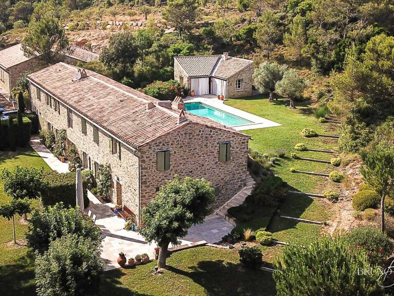DOMAINE DE PRESTIGE XIXème ENTIÈREMENT RESTAURE SUR 10 Ha — photo 1