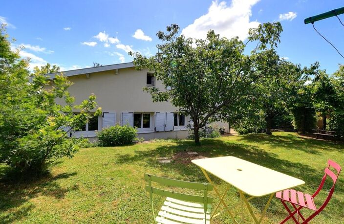 Maison de ville au calme dans la verdure — photo 2