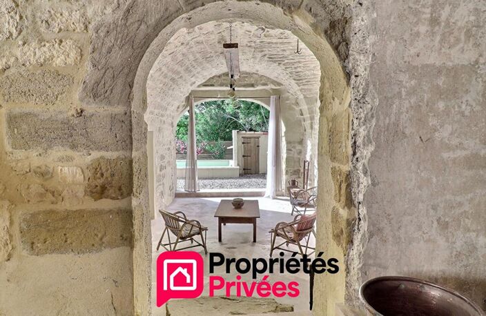 Proche Uzès, mas de village avec piscine — photo 3
