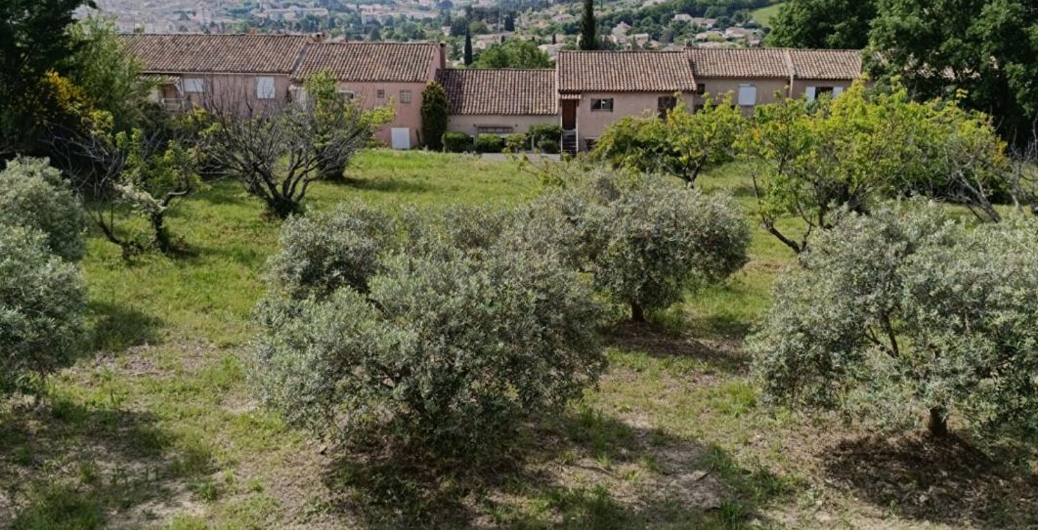 Magnifique terrain 1840 m2 vue panoramique ! — photo 1