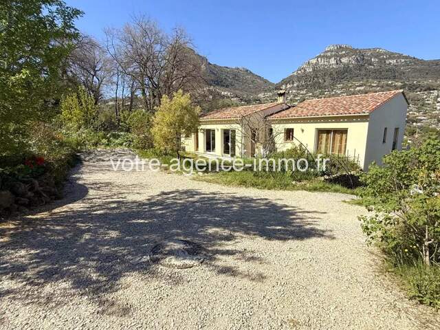 Saint Jeannet Belle maison d'architecte avec terrain plat — photo du bien