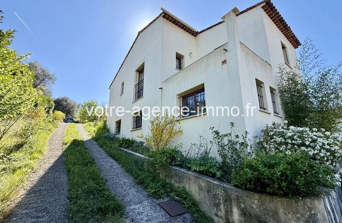 Saint Jeannet Belle maison d'architecte avec terrain plat — photo 3