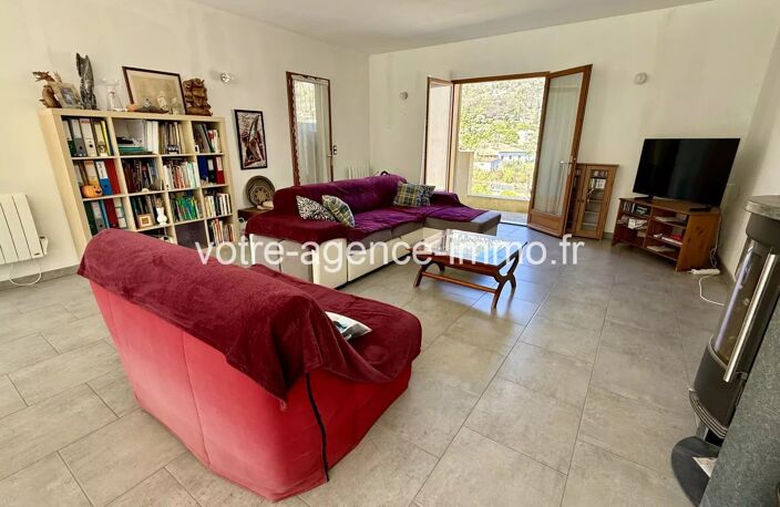 Saint Jeannet Belle maison d'architecte avec terrain plat — photo 4