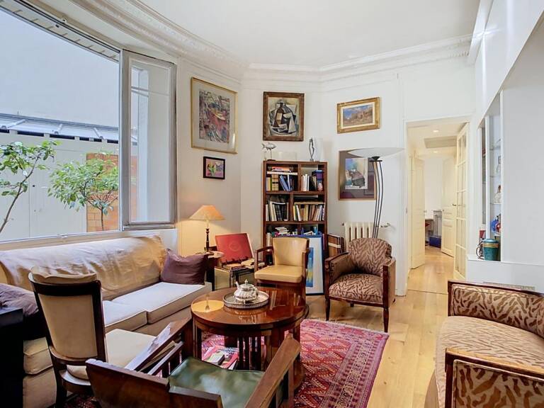 Plaine Monceau - Rue Philibert Delorme - T3 de 68 m² au RDC - Professions libérales autorisées — photo 1
