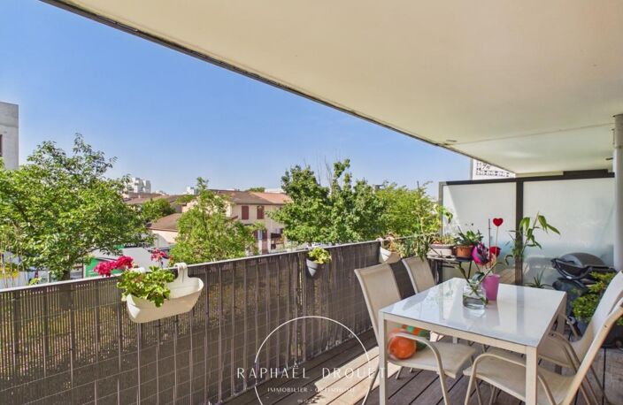 VAULX-EN-VELIN VILLAGE SUD – APPARTEMENT T4 DE 74 m² AVEC TERRASSE ET GARAGE — photo 2