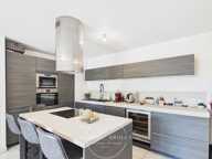 VAULX-EN-VELIN VILLAGE SUD – APPARTEMENT T4 DE 74 m² AVEC TERRASSE ET GARAGE — photo 3