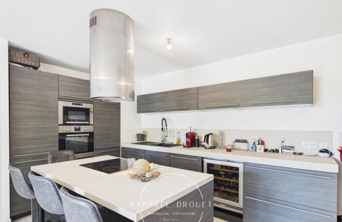 VAULX-EN-VELIN VILLAGE SUD – APPARTEMENT T4 DE 74 m² AVEC TERRASSE ET GARAGE — photo 3