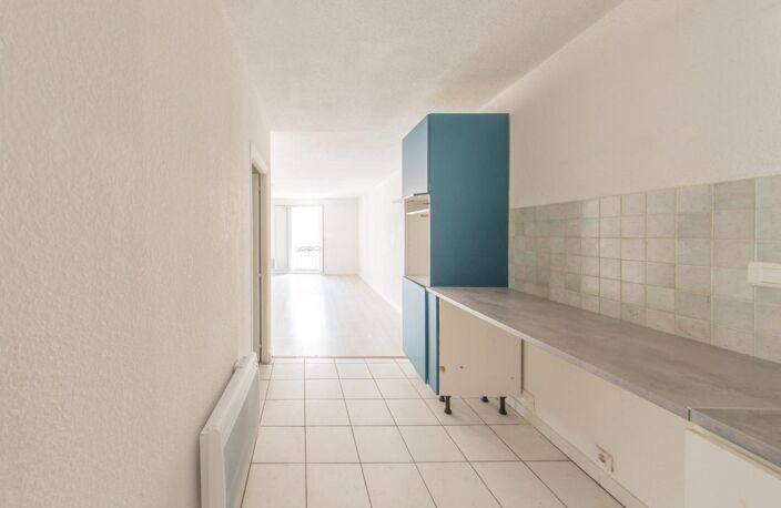 CLERMONT-L’HÉRAULT (34800) – APPARTEMENT 4 PIÈCES – 3 CHAMBRES – SÉJOUR 30M² – EXPOSITION SUD-EST – DPE B — photo 4