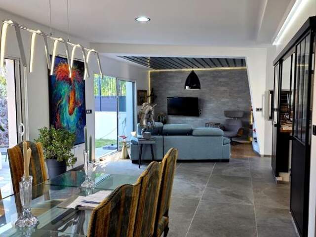 Coup de cœur ! Magnifique villa contemporaine de 136 m² et garage/dépendance de 125 m² – Chambaron-sur-Morge (Pontmort) — photo du bien