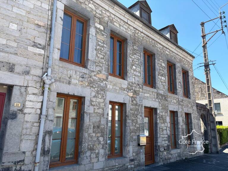 Magnifique maison en pierre de taille   Charme atypique et b — photo 1