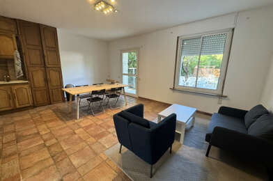 Maison 8 pièces 660 €
