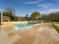   À VENDRE – DOUZILLAC (24190) Maison rénovée avec piscine – 156 m² habitables – Terrain clos de 1 326 m² – 195 000€ FAI — photo 3