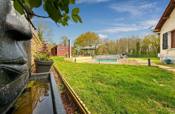   À VENDRE – DOUZILLAC (24190) Maison rénovée avec piscine – 156 m² habitables – Terrain clos de 1 326 m² – 195 000€ FAI — photo 4