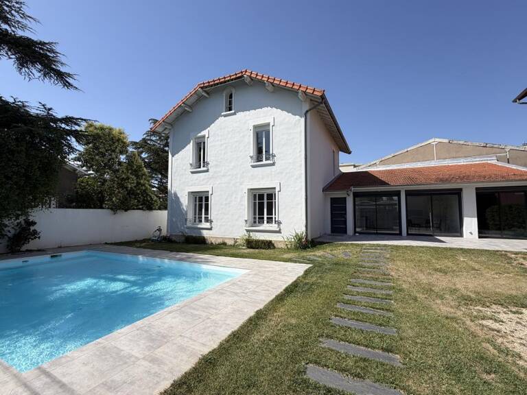 Proche secteur DANTON Maison 206 m², 5 chambres, piscine — photo 1