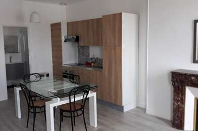 Appartement 2 pièces 881 €