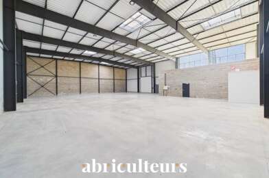 Bureau  894000 €